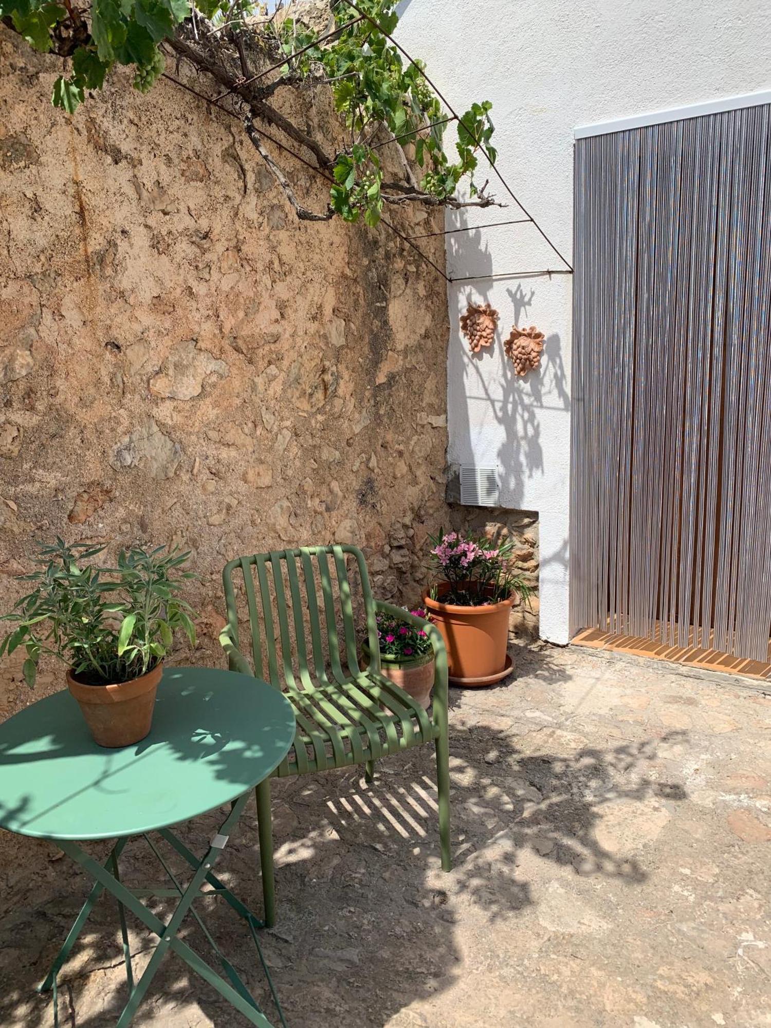 Casa Solans - Casa Rural Rasquera Exterior photo